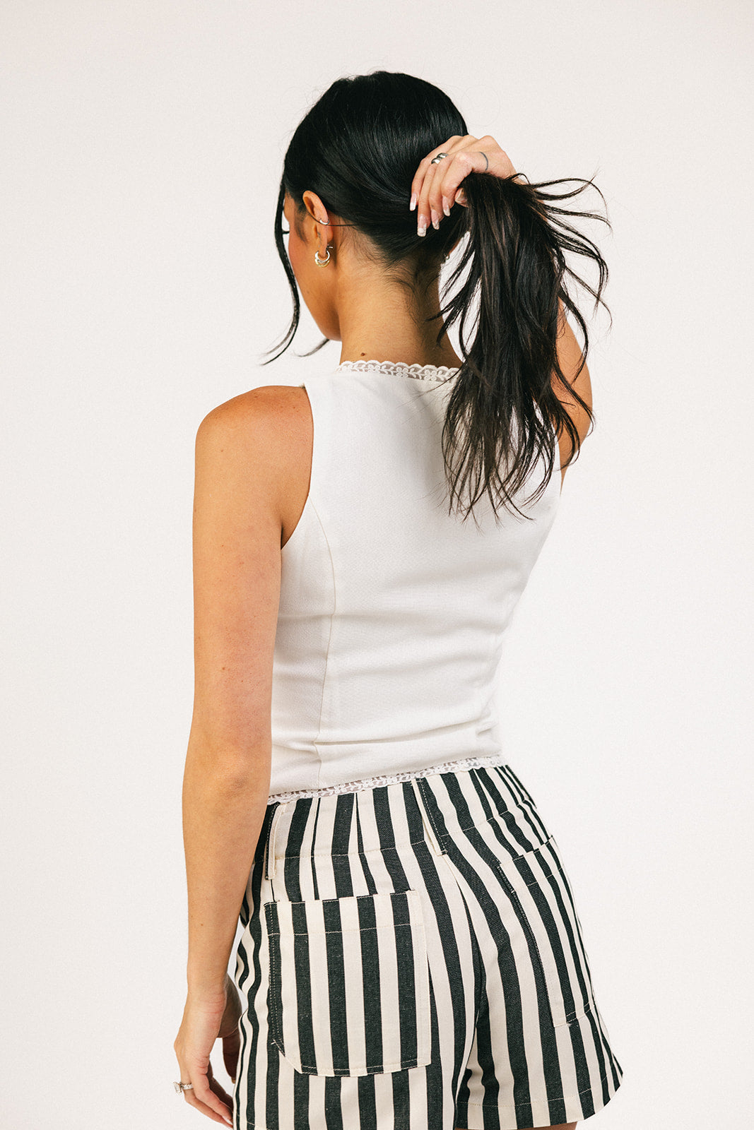 clara button tank