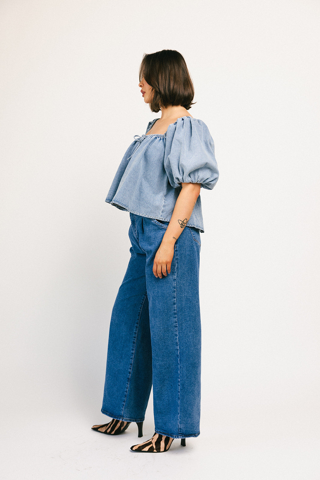 amelia puffärmad topp // denim *exklusivt från Zoco*