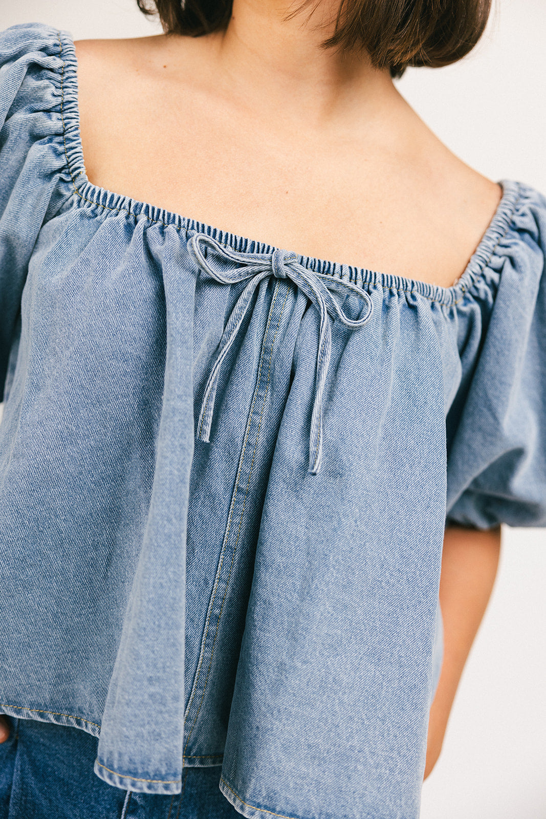 amelia puffärmad topp // denim *exklusivt från Zoco*
