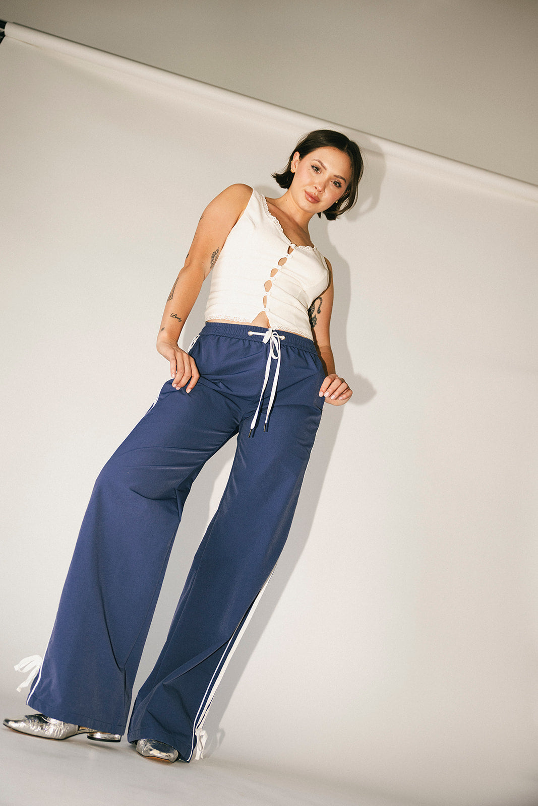 clara button tank