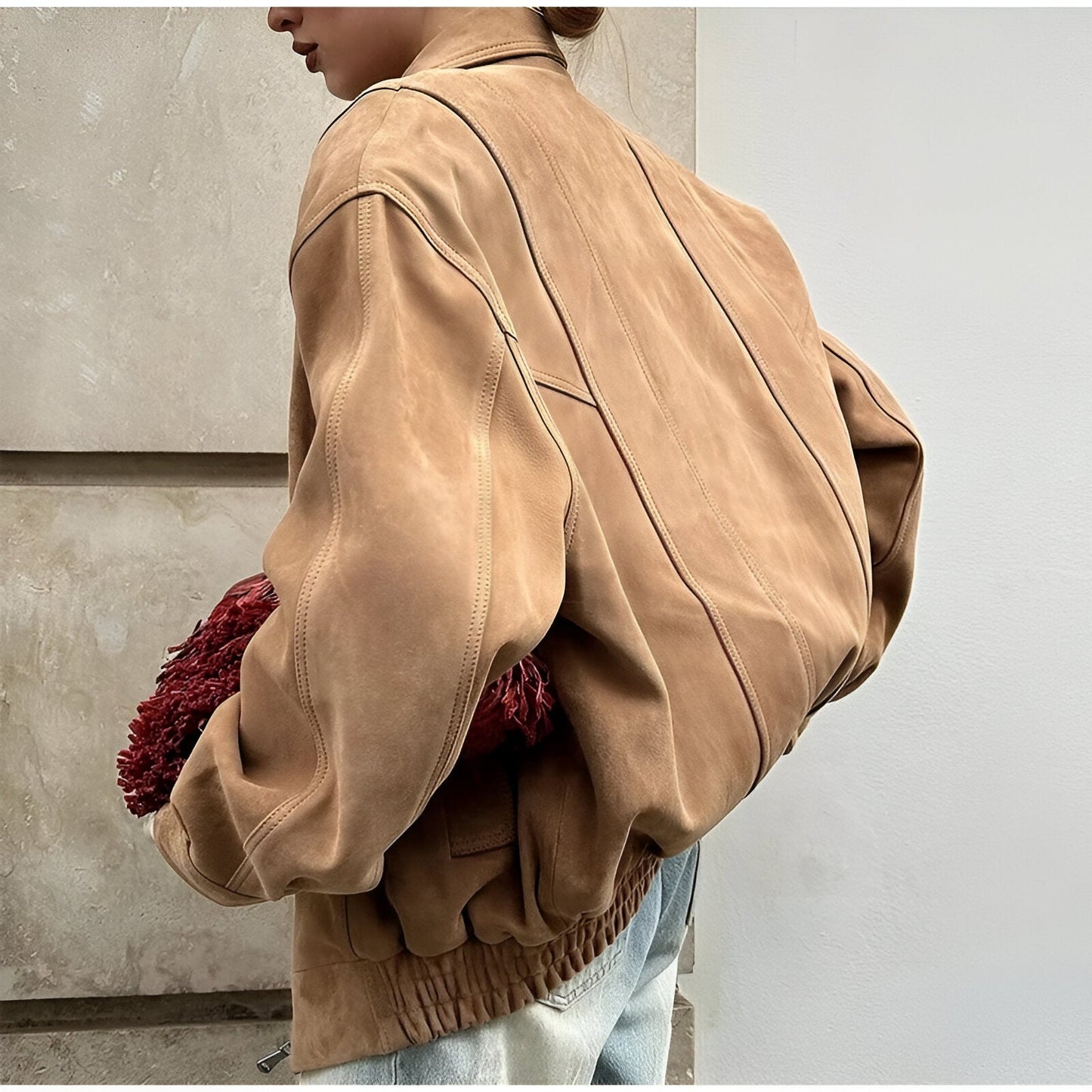 Isabella - Damkappa med konstnärlig design och elegant utseende
