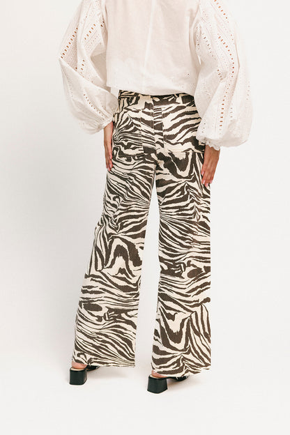 zebrajeans