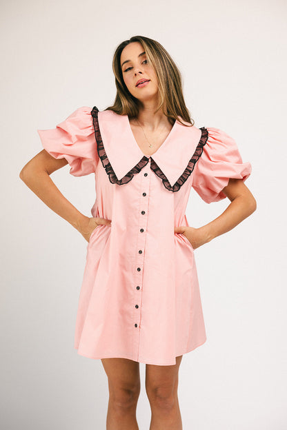 klänning med vallmokrage // rosa *exklusivt från Zoco*