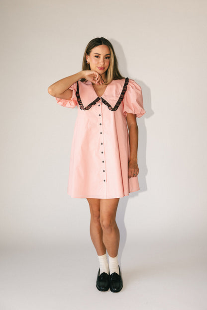 klänning med vallmokrage // rosa *exklusivt från Zoco*