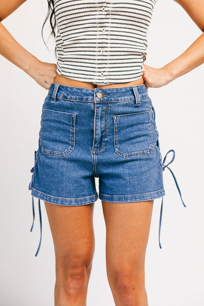 visa upp jeansshorts