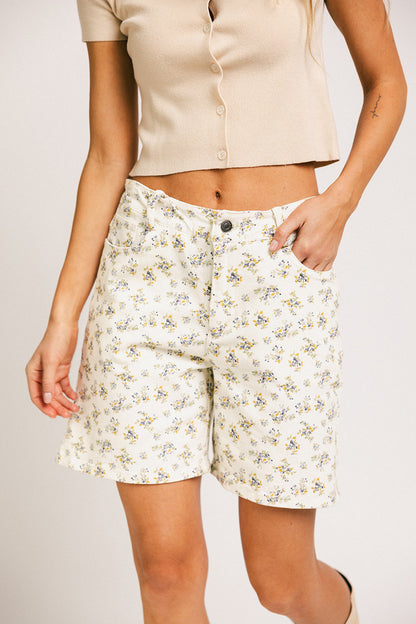blommiga bermudashorts